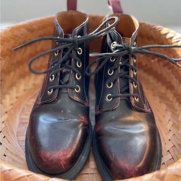 Dr. Martens - Picture 2 of 5